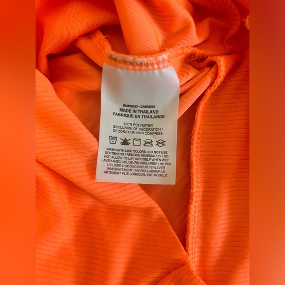 NIKE Dri-Fit Cropped Tank - Picture 2 of 9